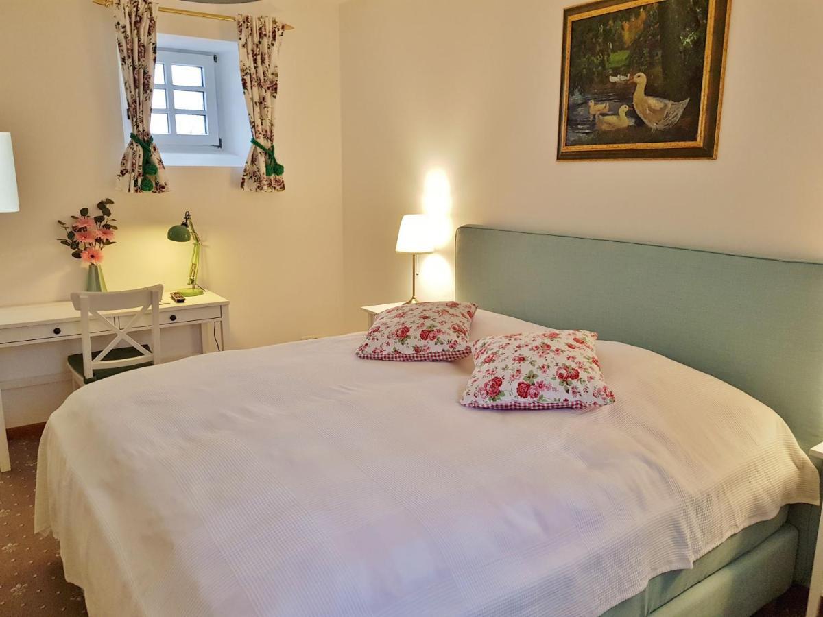 Kleeburg Hotell Euskirchen Eksteriør bilde
